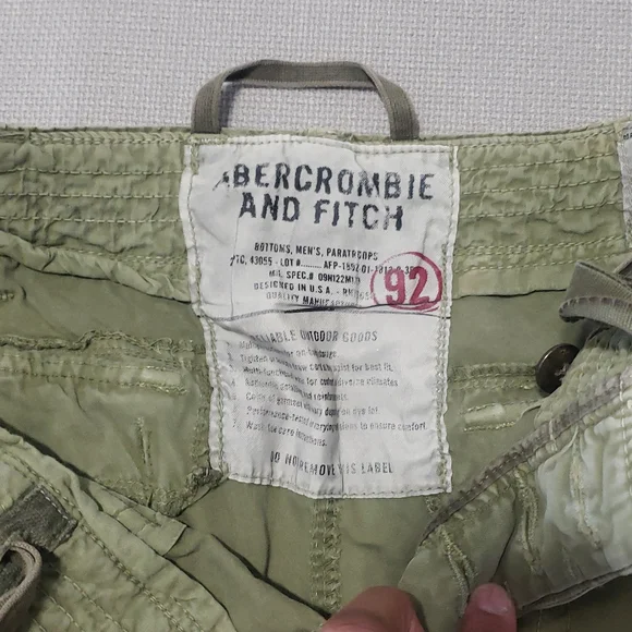 Abercrombie and Fitch Vintage Army Green Paratroop Cargo Pants Men' Size Medium - Picture 6 of 17